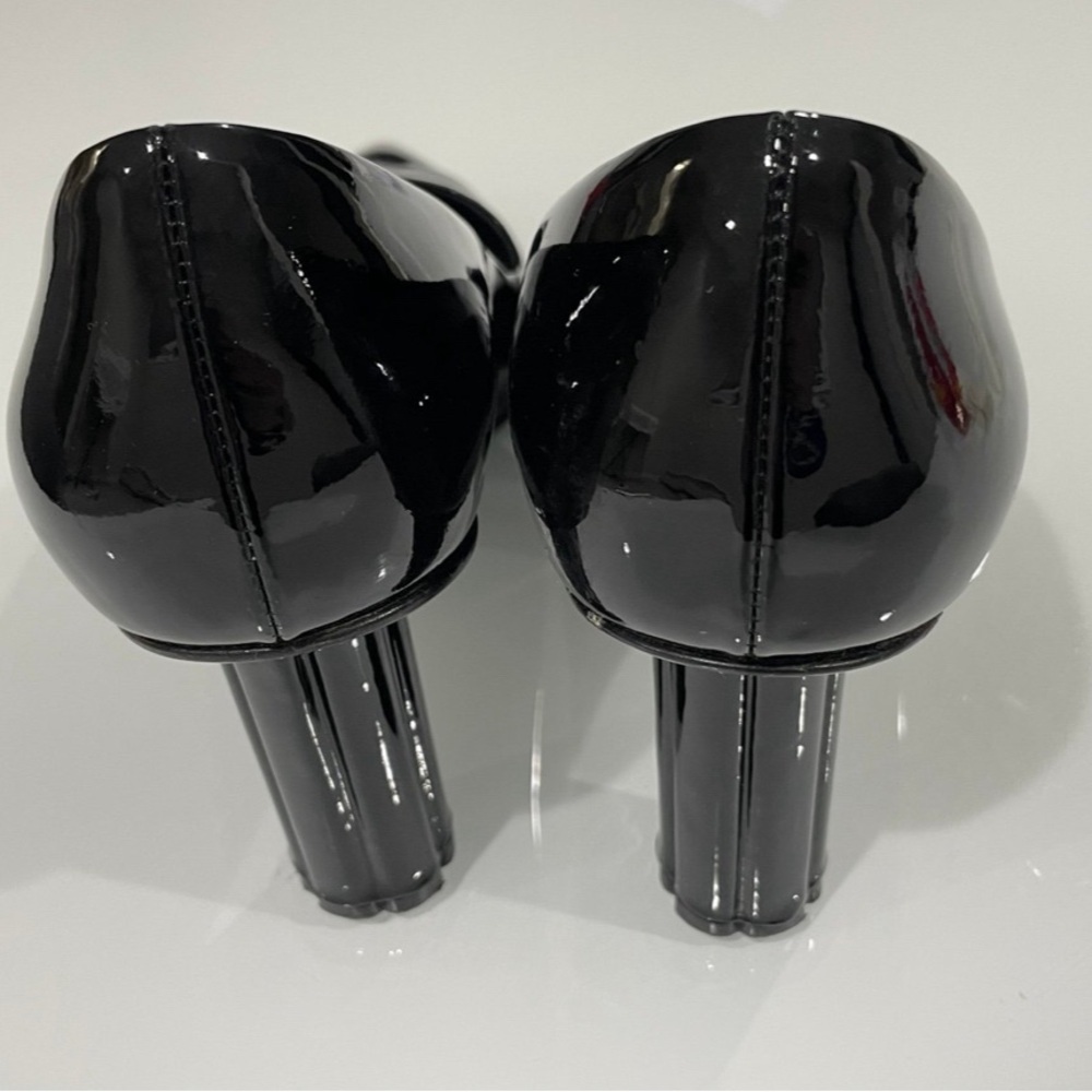 Salvatore Ferragamo Black Patent Pumps Heels Size 37.5 - Picture 3 of 12